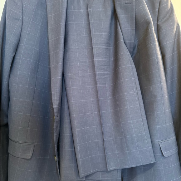 Tommy Hilfiger Suit - Picture 4 of 6